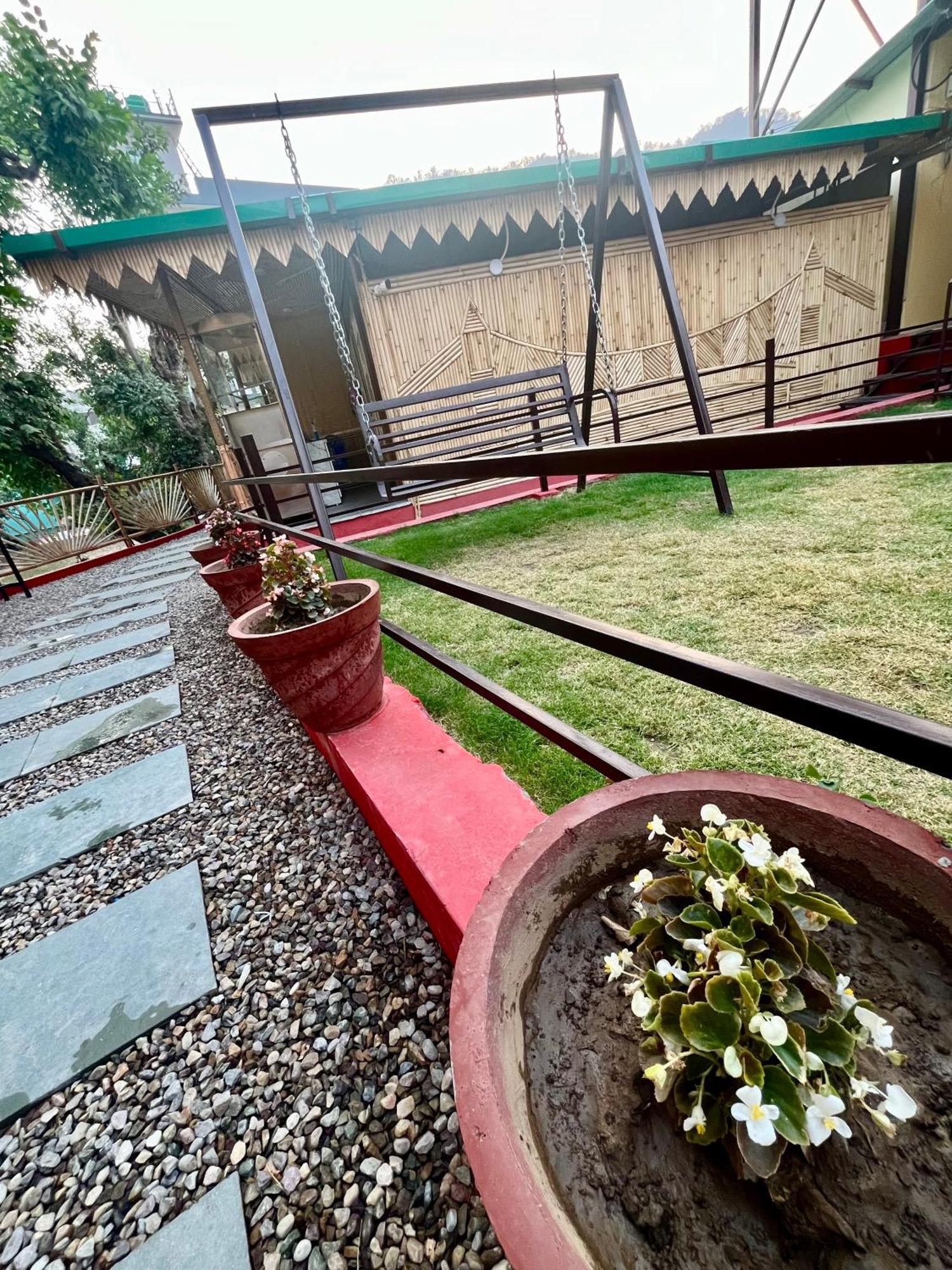 Bamboo Garden Cottages And Cafe Rishīkesh Eksteriør bilde